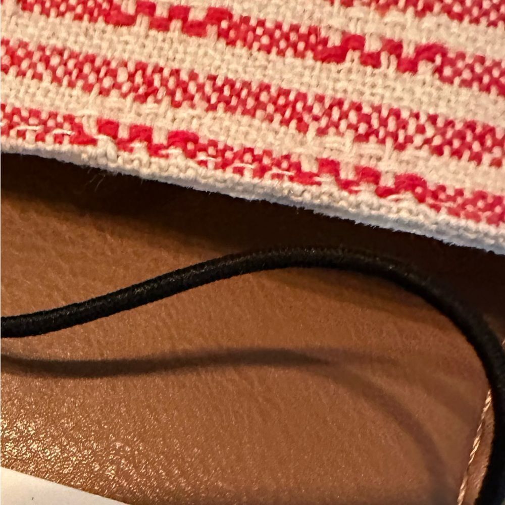 flat band sandals tan red and white size 7 - Picture 4 of 6